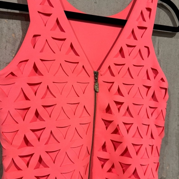 Lily Pulitzer Women’s XS Pink Daisy Laser Cut Scuba Ponte Shift Dress Resortwear - Picture 7 of 7